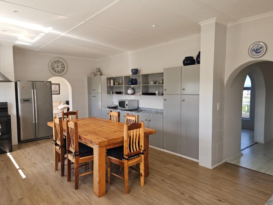 4 Bedroom Property for Sale in Pearly Beach Western Cape